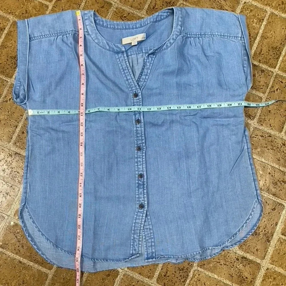 LOFT Chambray Button Down Top - Picture 10 of 10